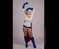 Alaura as Power Girl