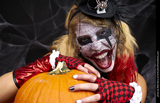 Freddy Krueger/Harley Quinn model shoot - Mandy