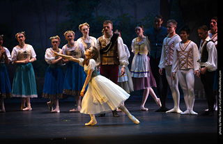 Giselle by Canyon Concert Ballet