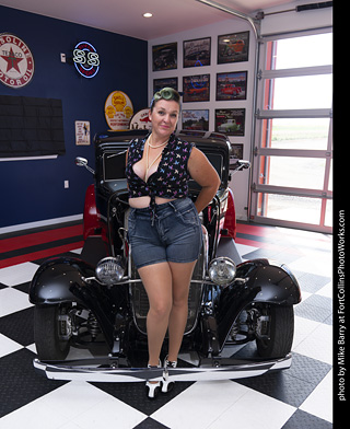 Car Cuties Pinup Shoot