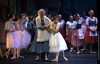 Giselle by Canyon Concert Ballet